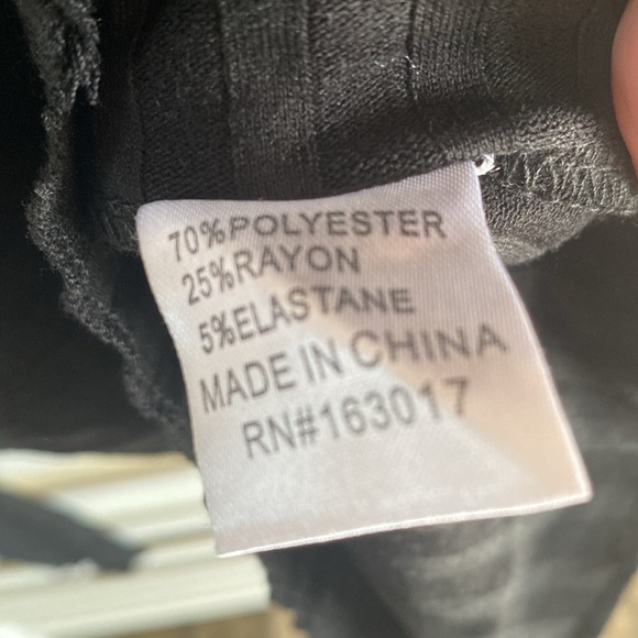 NWOT Princess Polly ABIGAL Long Sleeve Black Ribbed Crop Top - Picture 9 of 12